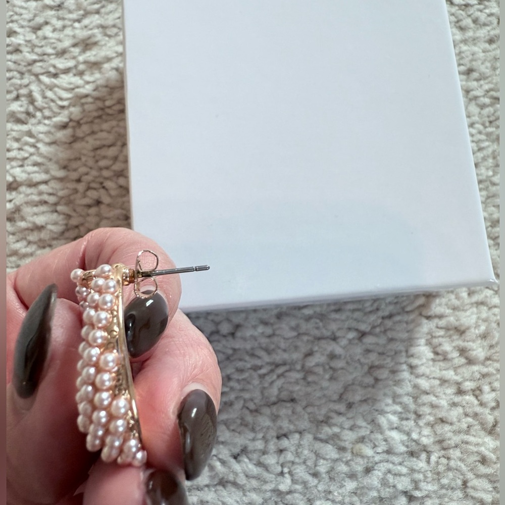 Ettika pearl earrings - Picture 8 of 9